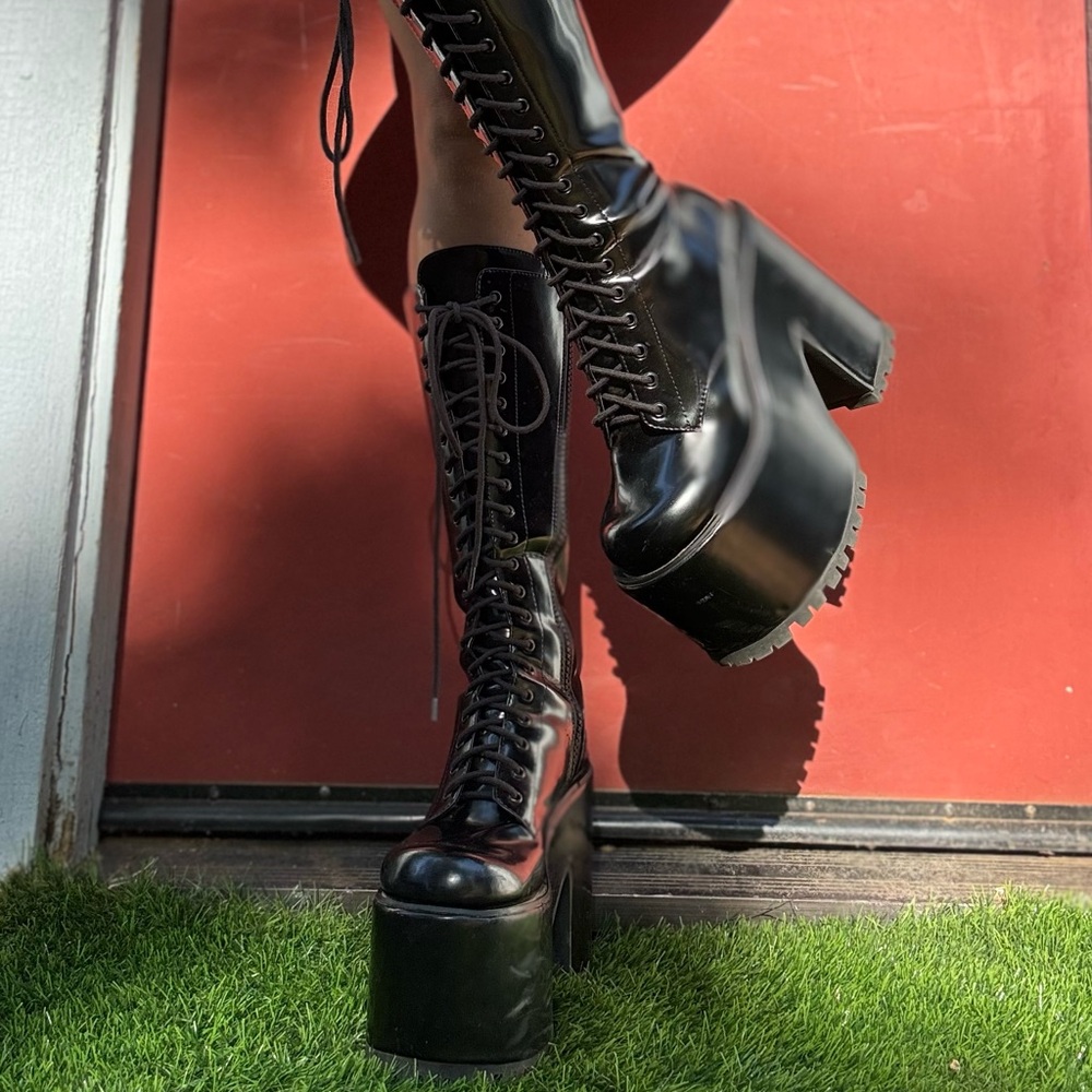 Black Shiny Folls Kill platform boots